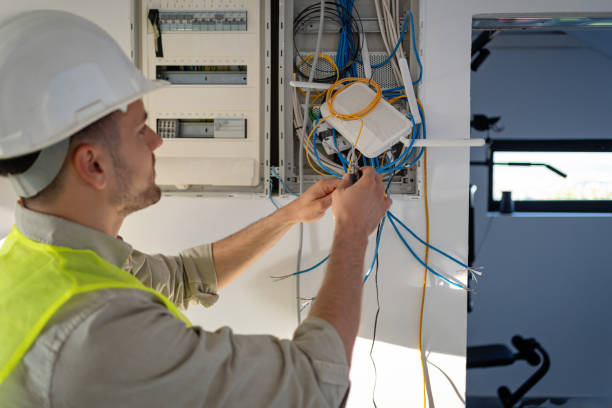 Best Local Electrician Companies  in Riverwoods, IL